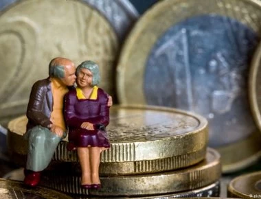 Επιστρέφονται τα αναδρομικά 3,5 ετών από παράνομες μειώσεις - Δικαίωση για τους συνταξιούχους